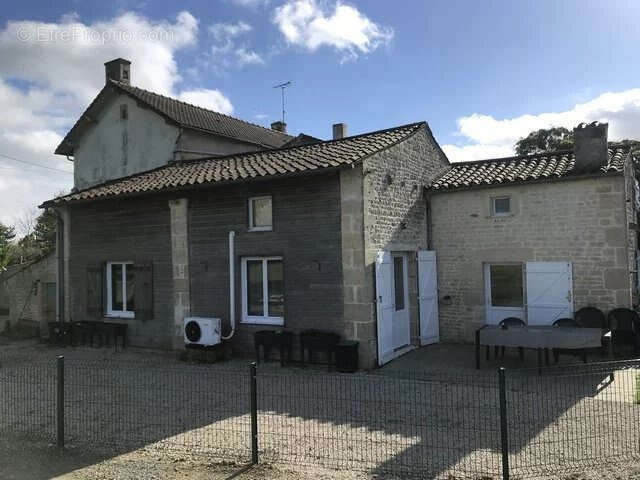Appartement à BENET