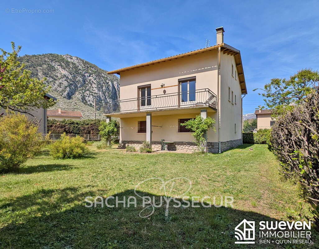 Maison à TARASCON-SUR-ARIEGE