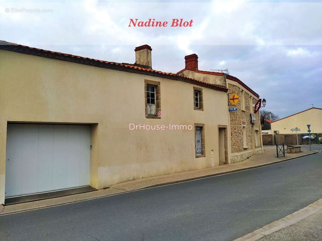 Commerce à SAINT-MARTIN-DES-TILLEULS