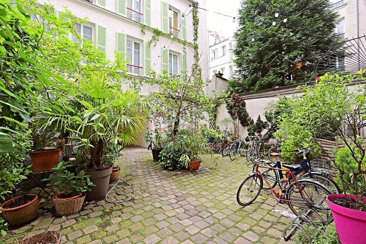 Appartement à PARIS-18E