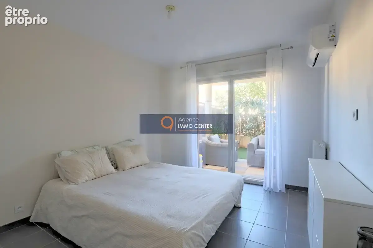 500 JD - CUERS - Pas Redon - Appartement T3 - RDJ - Terrasses - Garage double - photo 6