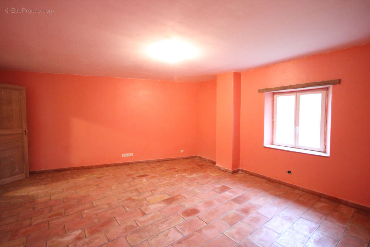 Maison à L&#039;AIGUILLON