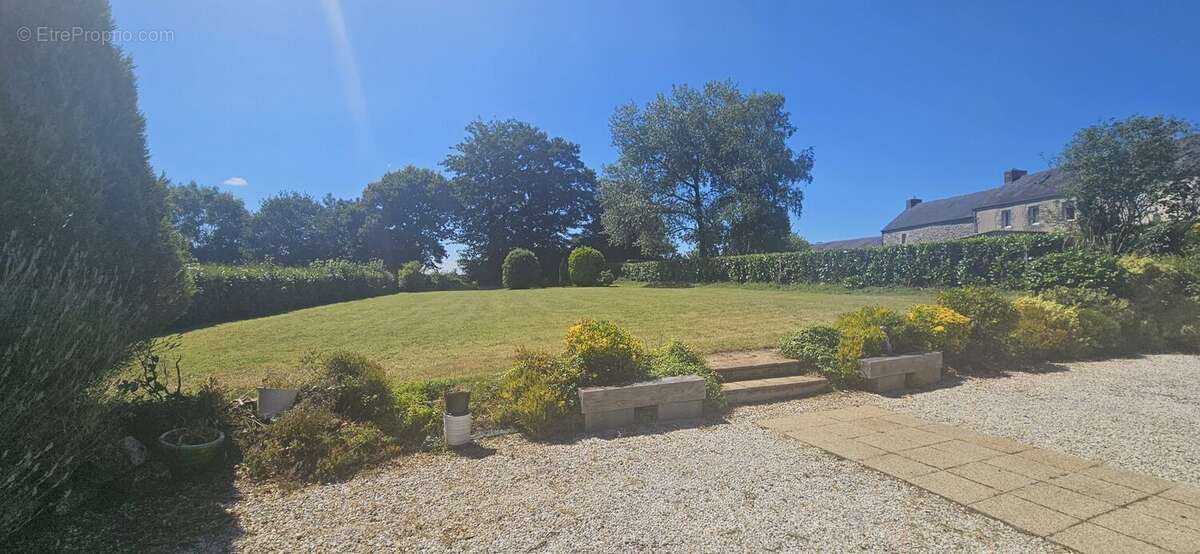 jardin sur l\&#039;arrière - Maison à PLOURAC&#039;H