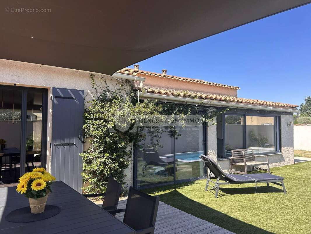 Maison à MOLLEGES
