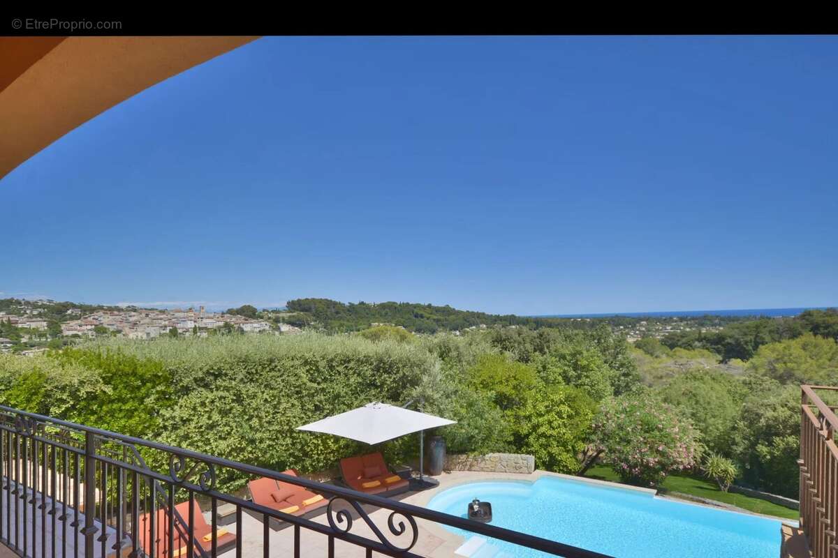 Maison 300 m² à Biot  - photo 28