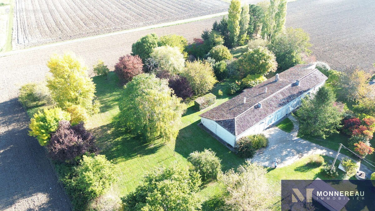 Maison à MESSAC