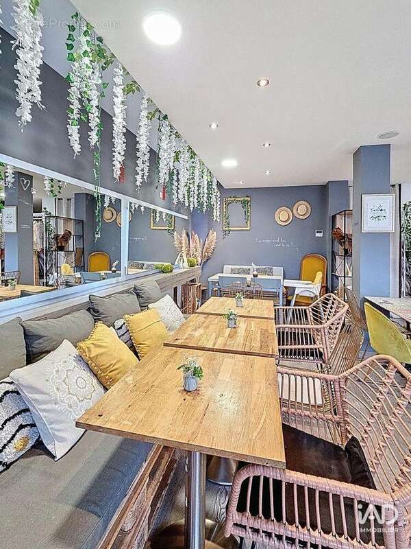 Photo 8 - Commerce à BONNE