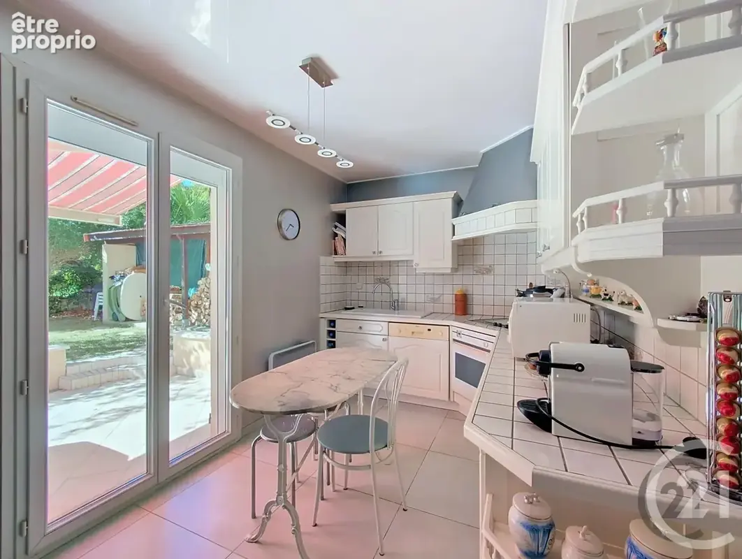 Maison 7 pièces 135 m² à vendre à Vaux-Le-Penil (77000) - photo 4