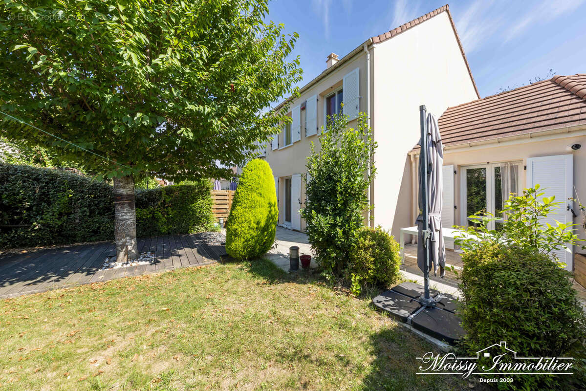 Maison à MOISSY-CRAMAYEL
