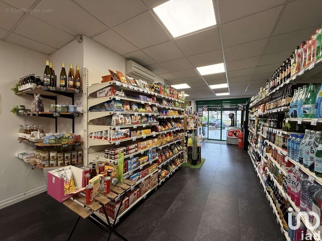 Photo 3 - Commerce à ETIVAL-CLAIREFONTAINE