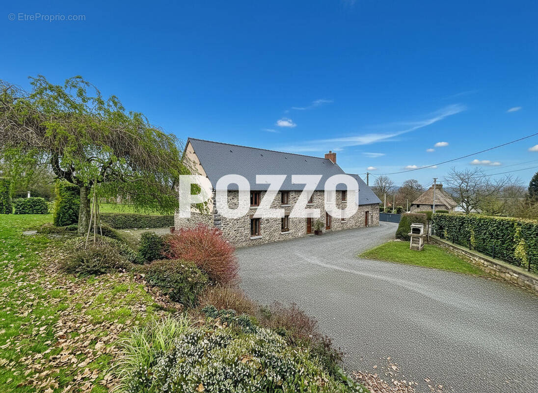 Maison à LE BENY-BOCAGE