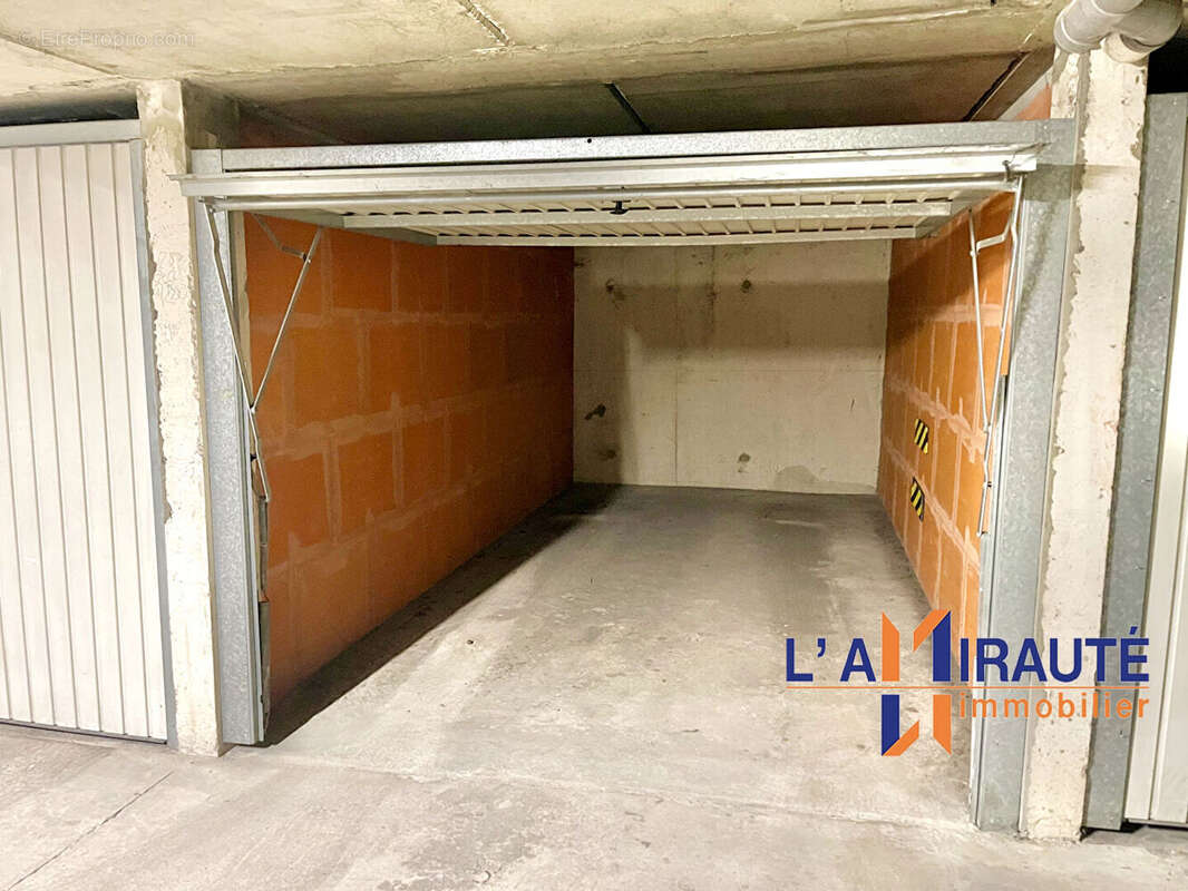 Parking à HOUILLES