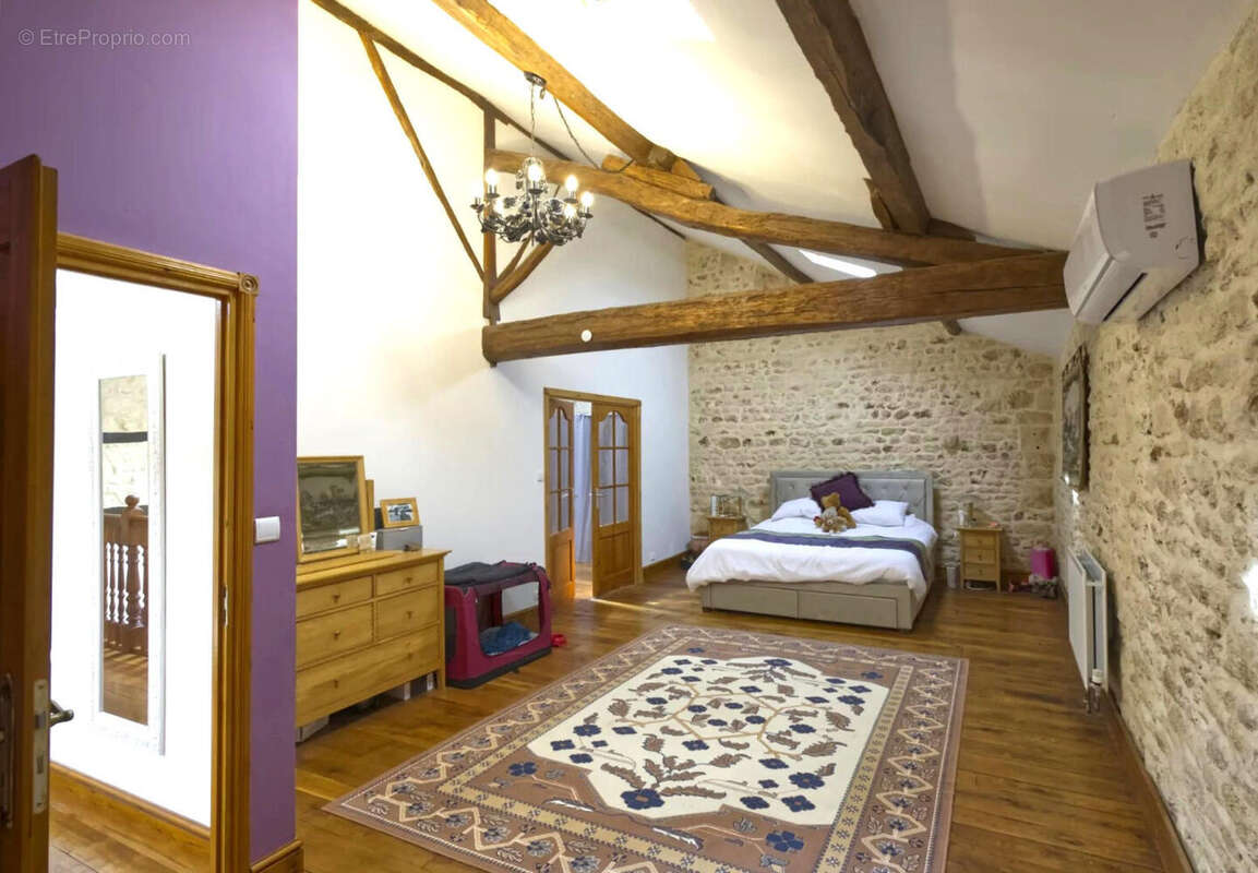 CHAMBRE - Maison à LORIGNE