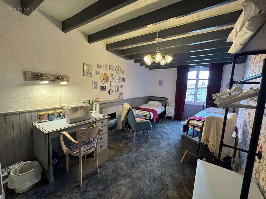 Maison à CHATEAUPONSAC