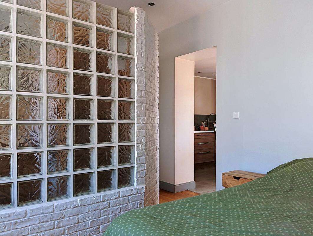 Appartement à PERNES-LES-FONTAINES
