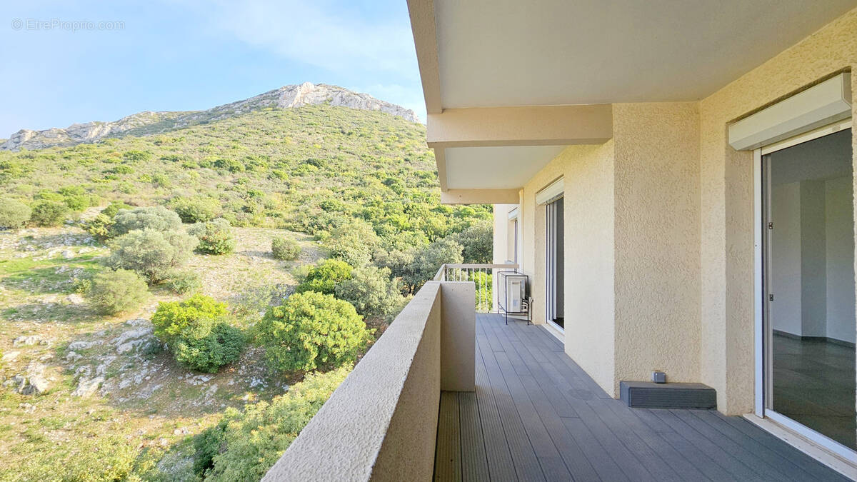 Appartement à MARSEILLE-11E