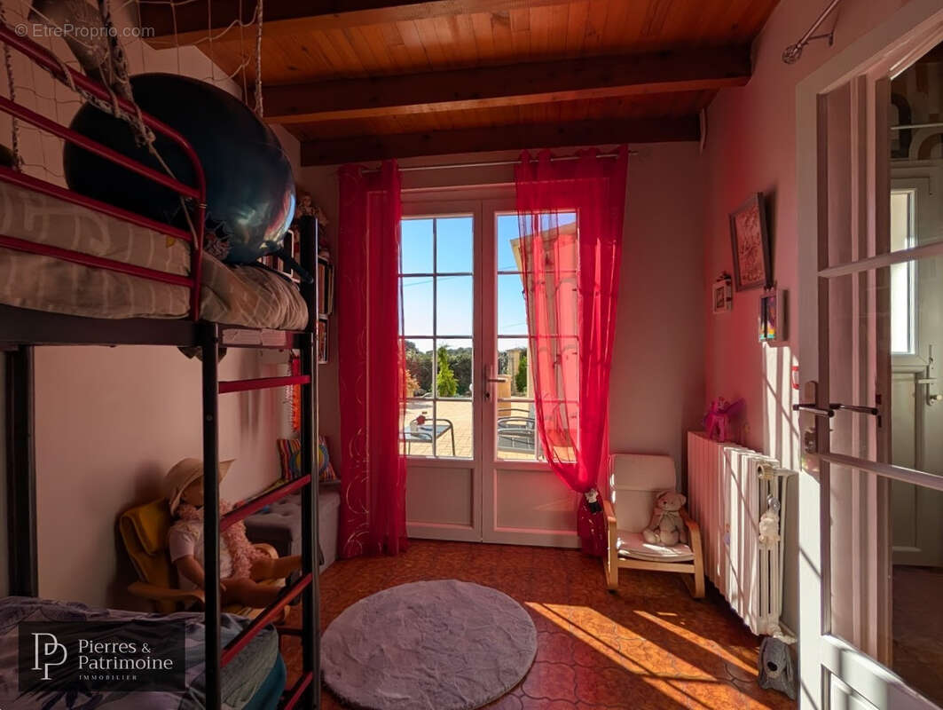Maison à MONCRABEAU