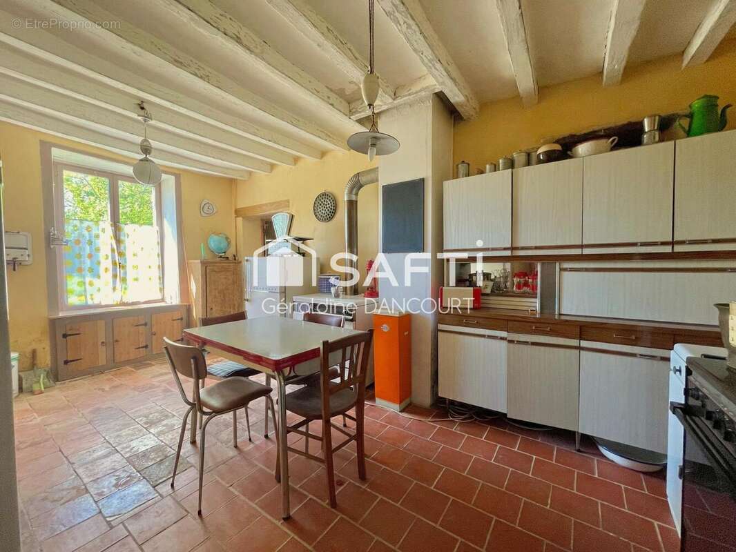 Maison 92 m² à Mont-Saint-Jean  - photo 2