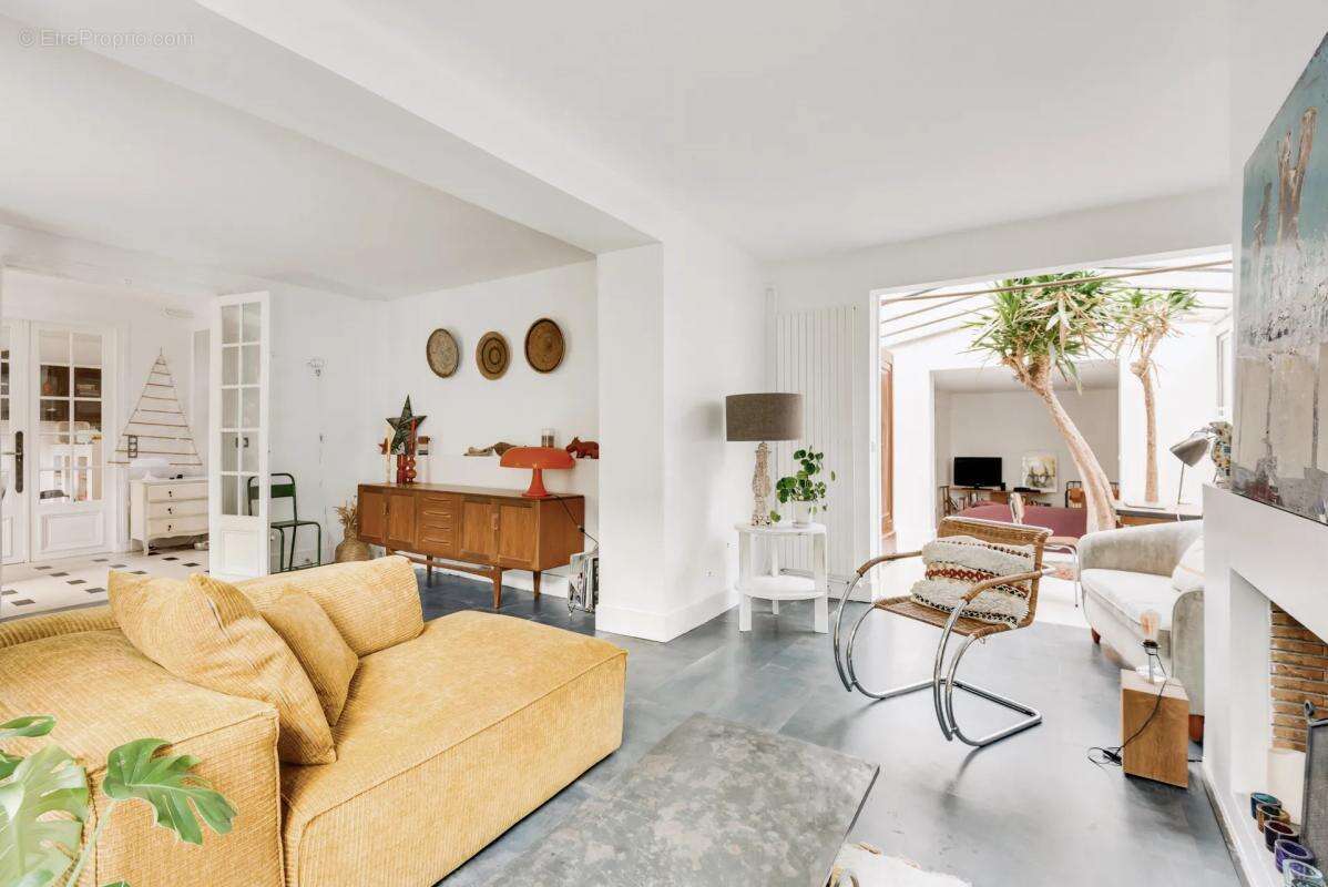 Maison à VILLENEUVE-LA-GARENNE