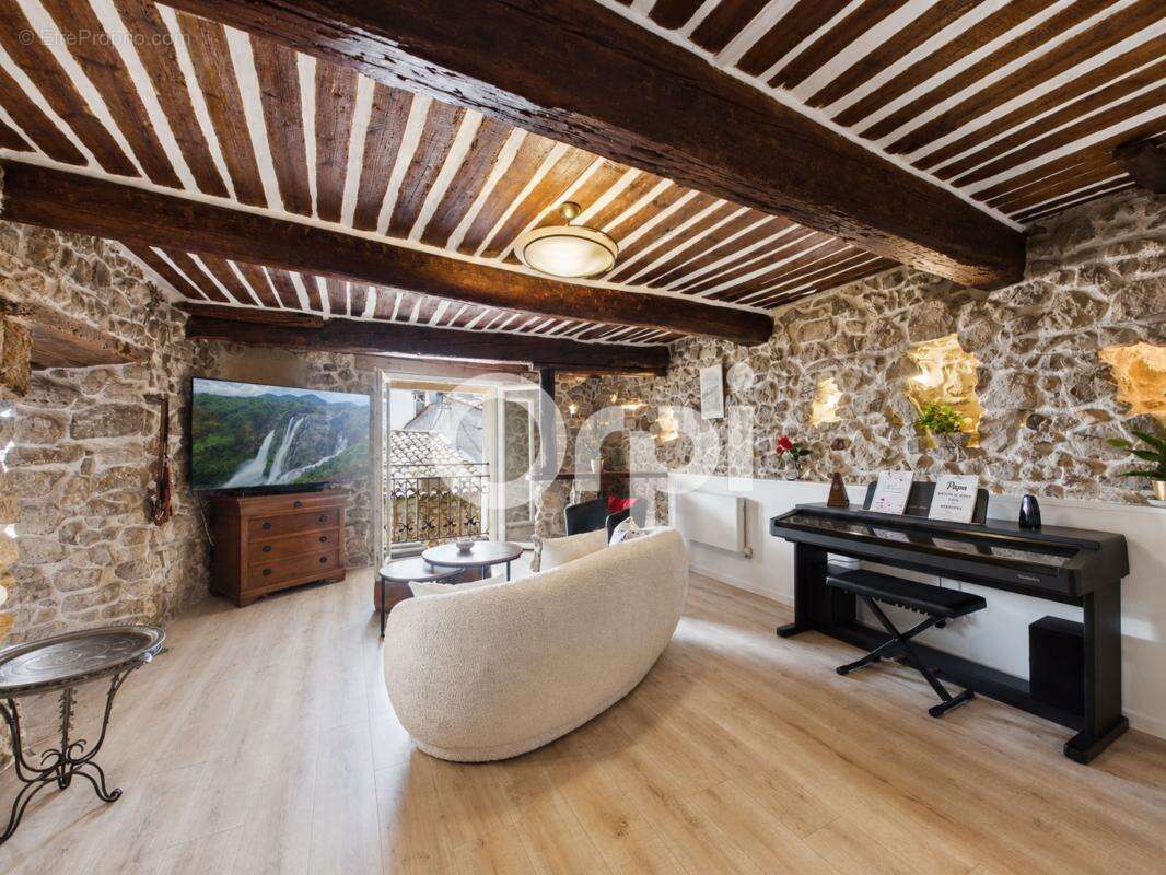 Appartement à FAYENCE