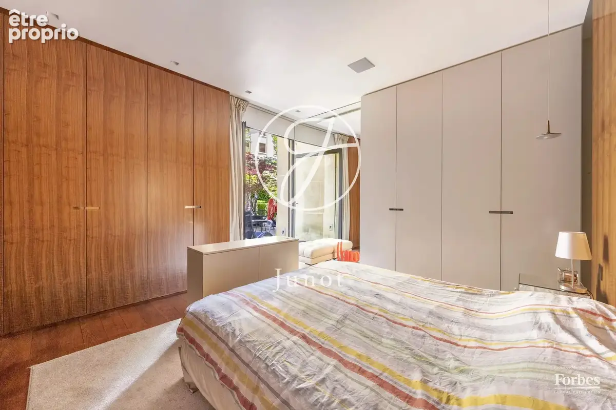 Paris 16e - MARÉCHAL MAUNOURY - Maison contemporaine - 424,29m² habitables - 8 pièces - Jardin 400m² - Terrasses - Piscine - Gar - photo 13