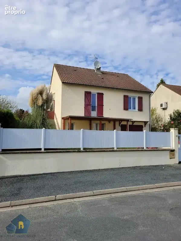 Maison à BOUSSAC