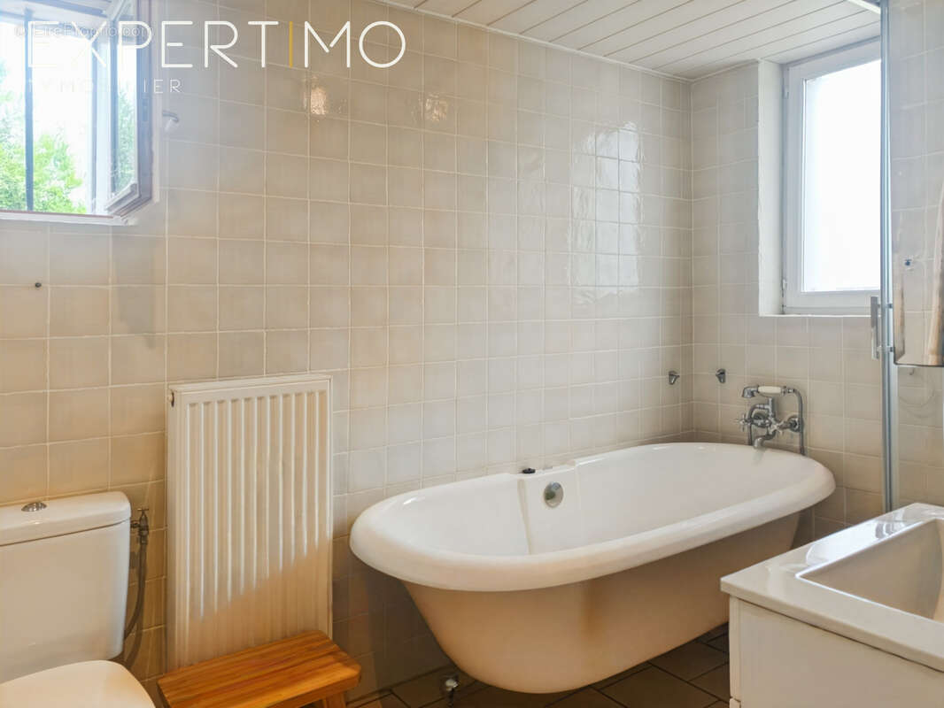 Maison à REGNIERE-ECLUSE