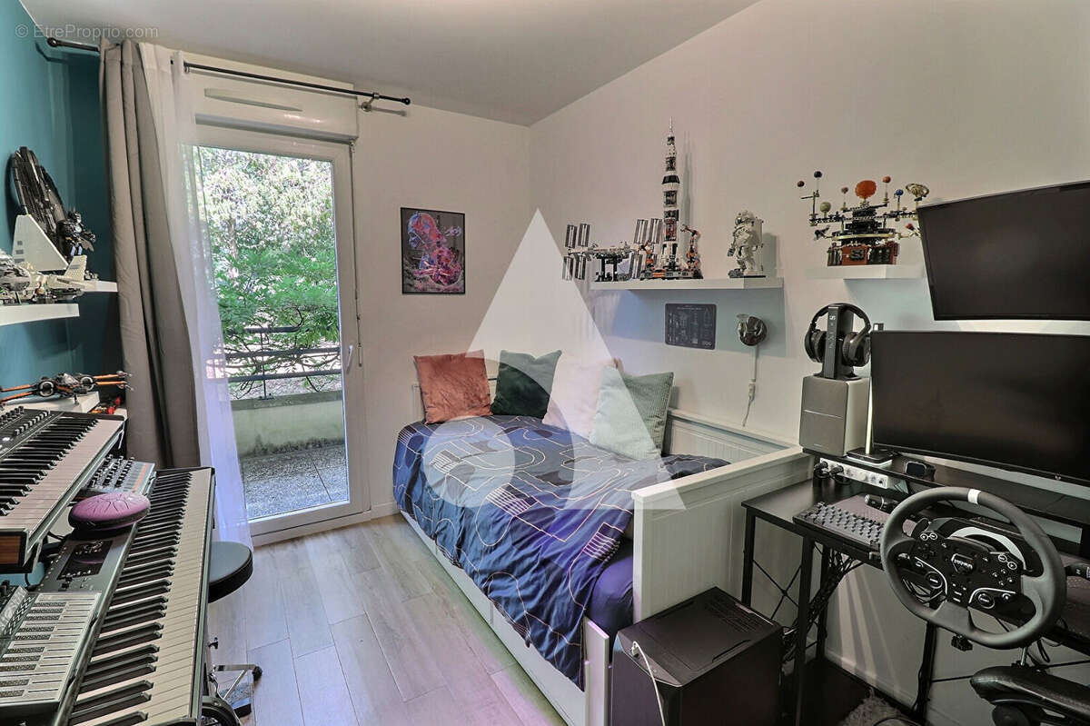 Montigny-lès-Cormeilles ? 3 pièces de 69 m² avec terrasse, loggia et double parking - photo 4