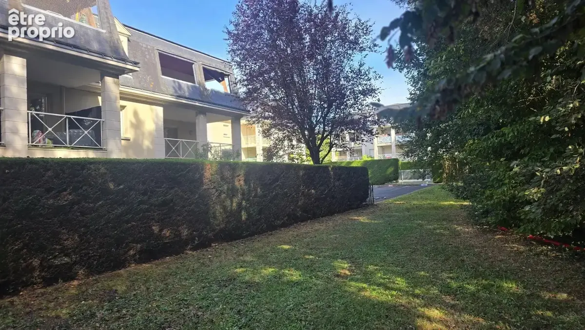 EXCLUSIVITE  ST CYR SUR LOIRE RESIDENCE CHAMBORD:  Au 6 Rue Claude Griveau, T3 avec terrasse , garage et piscine dans la résiden - photo 13