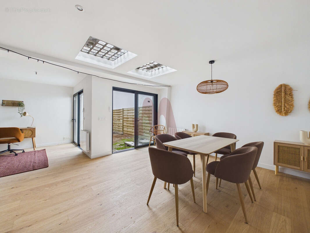 Appartement à PARIS-19E