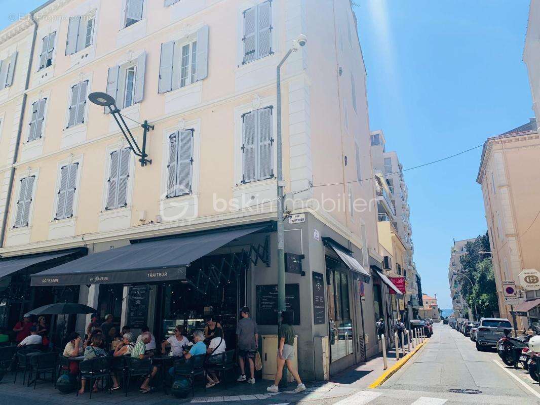 Cannes Banane – Rue d’Antibes Charmant T2 sur les toits – Fort potentiel locatif - photo 5