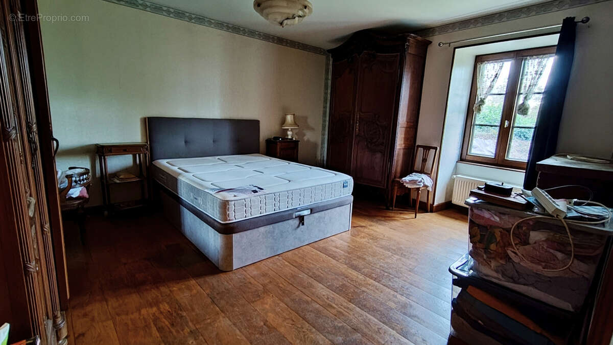 Maison à LONGECOURT-LES-CULETRE