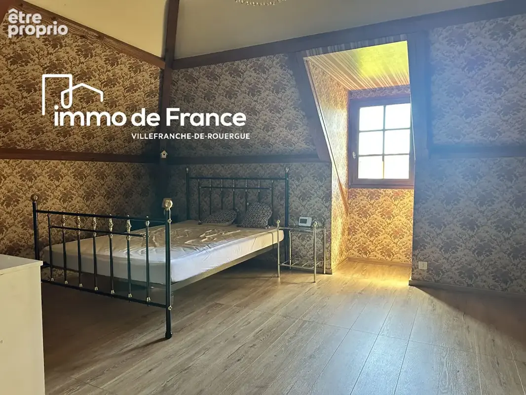 Villefranche de Rouergue maison 5 chambres, bureau, sous-sol total et terrain clos de murs de  1565 m² - photo 10