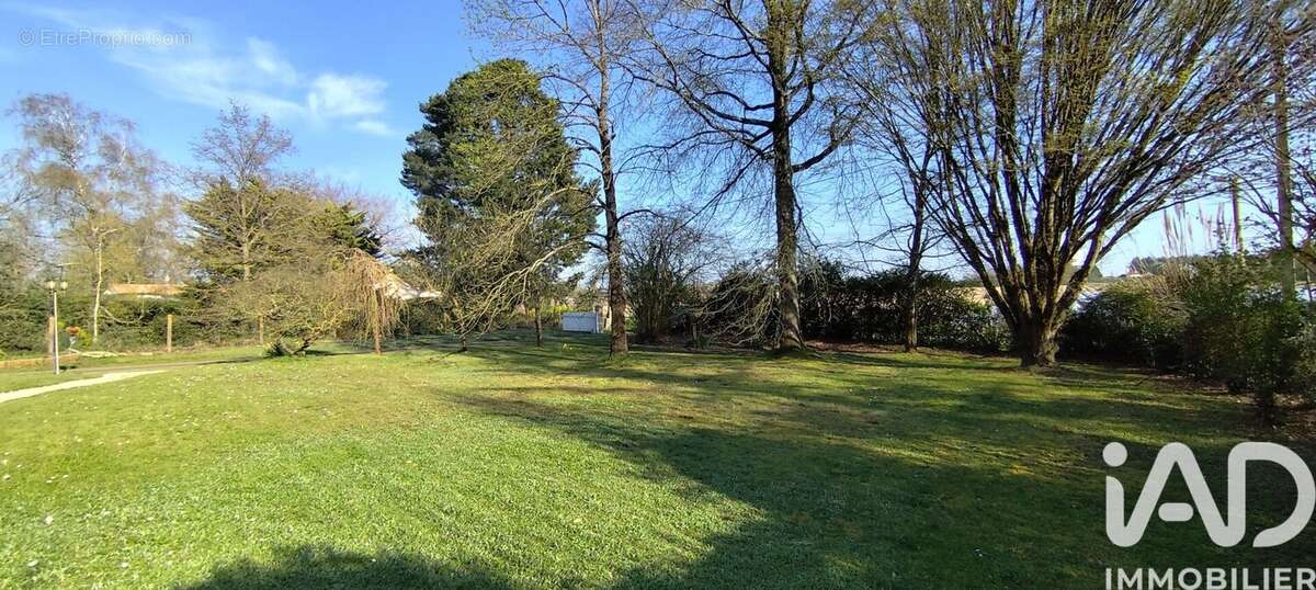 Photo 2 - Maison à SAINT-JULIEN-DE-CONCELLES