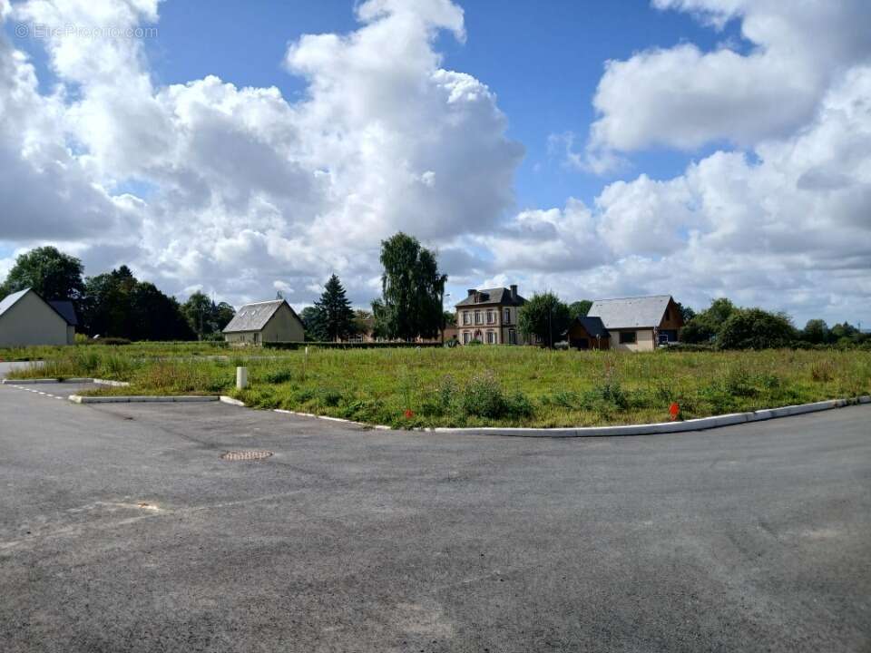 Terrain à SAINT-BENOIT-D&#039;HEBERTOT
