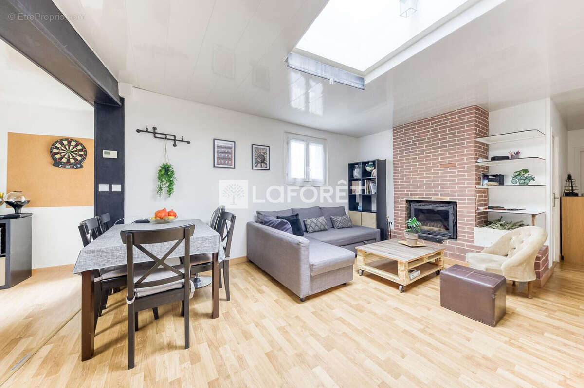 Appartement à PONTAULT-COMBAULT