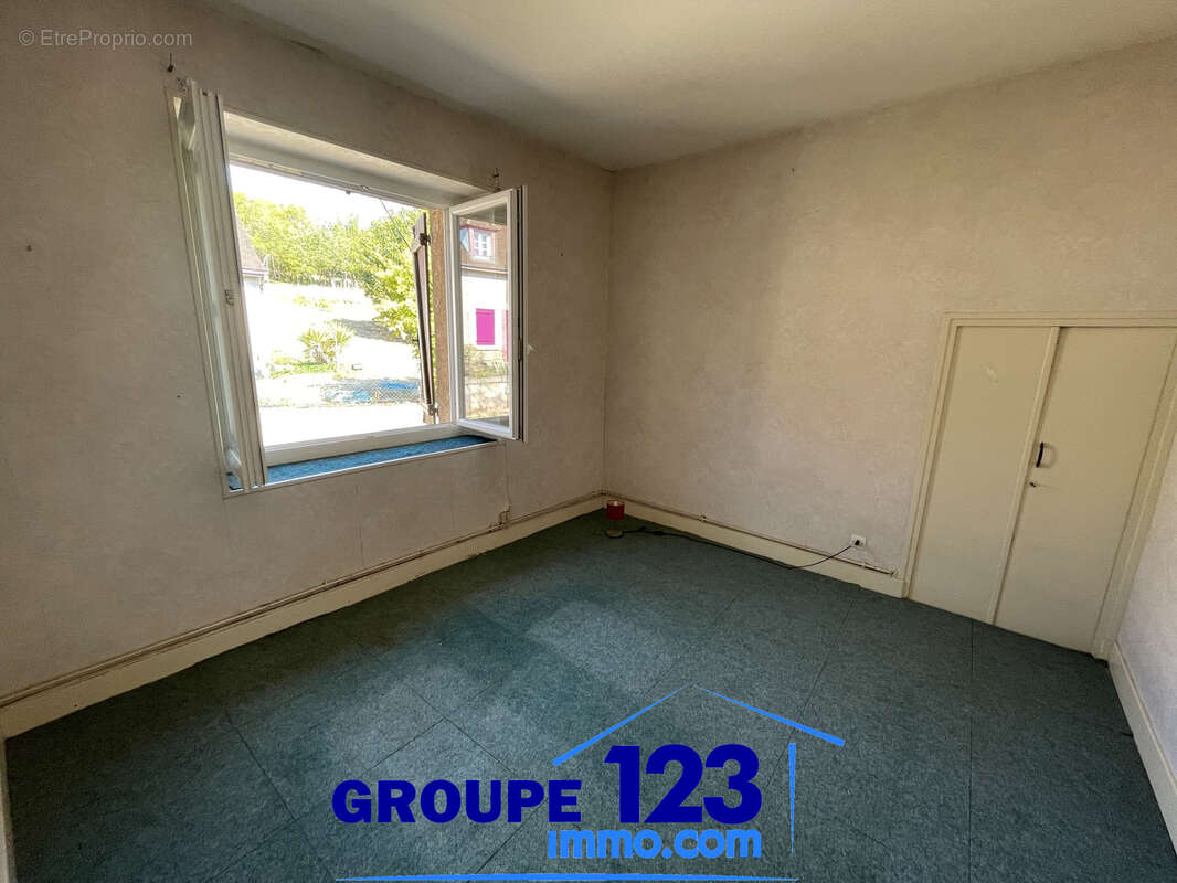 Maison double sur les hauteurs de Clamecy (58) de plus de 180 m2 - photo 17