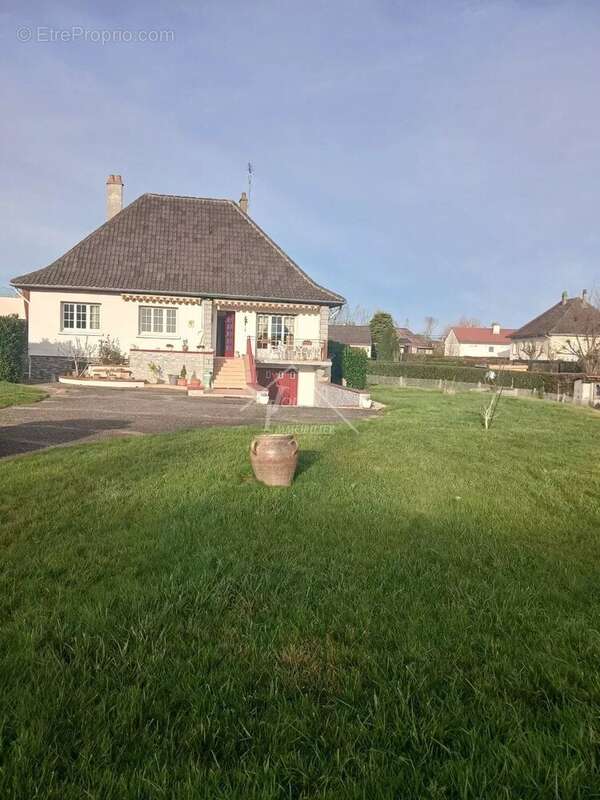 Maison à VARENNES-SUR-ALLIER