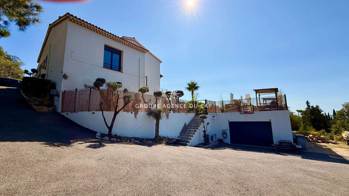 Maison à LES ISSAMBRES