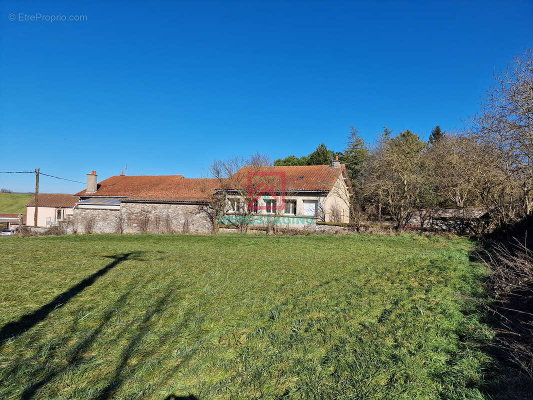 Terrain à SAINT-JUERY