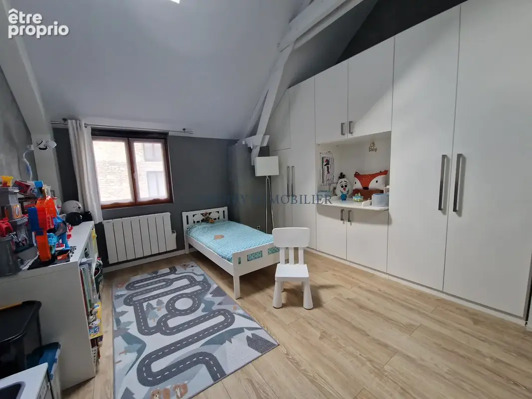 Maison ancienne rénovée sur 135 m2 de terrain. - photo 10