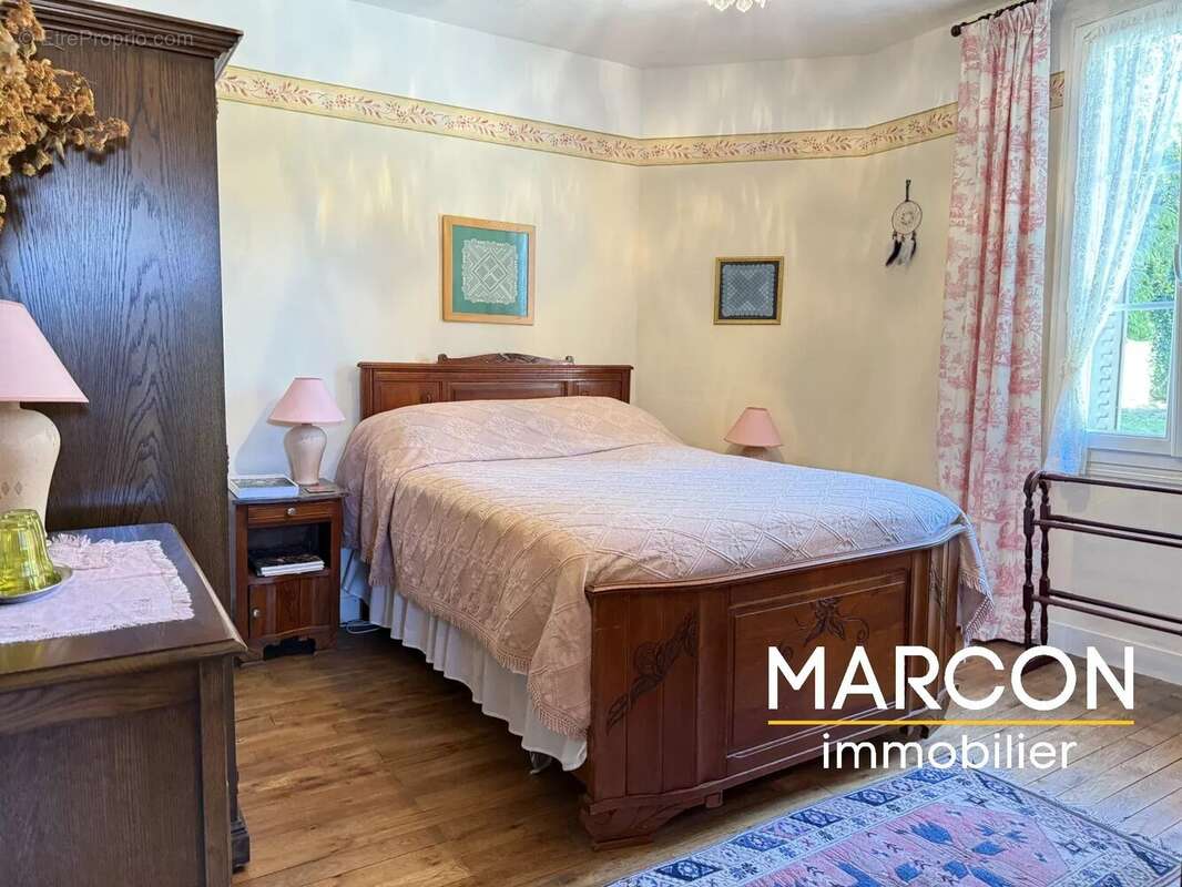 Maison à CHENIERS