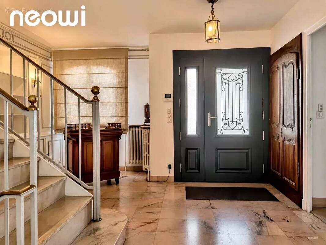 L’exception contemporaine – 340 m² sur 4 niveaux avec ascenseur privatif - photo 16