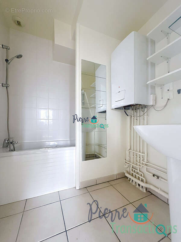 Appartement à GRUCHET-LE-VALASSE