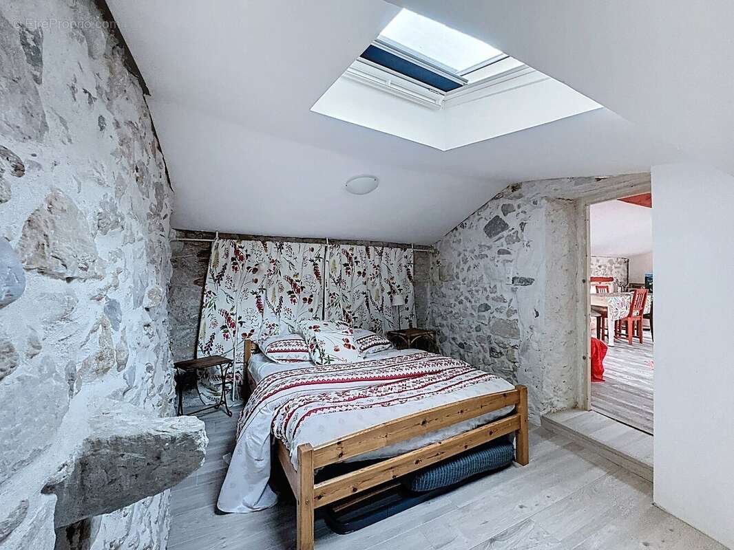 Maison à CESSENON-SUR-ORB