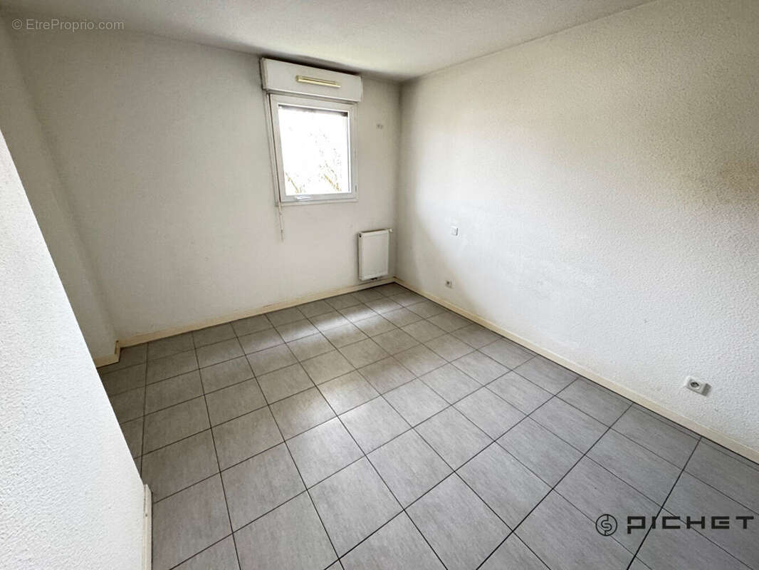 Cenon Bas - Appartement T2 avec terrasse + parking sécurisé - photo 5