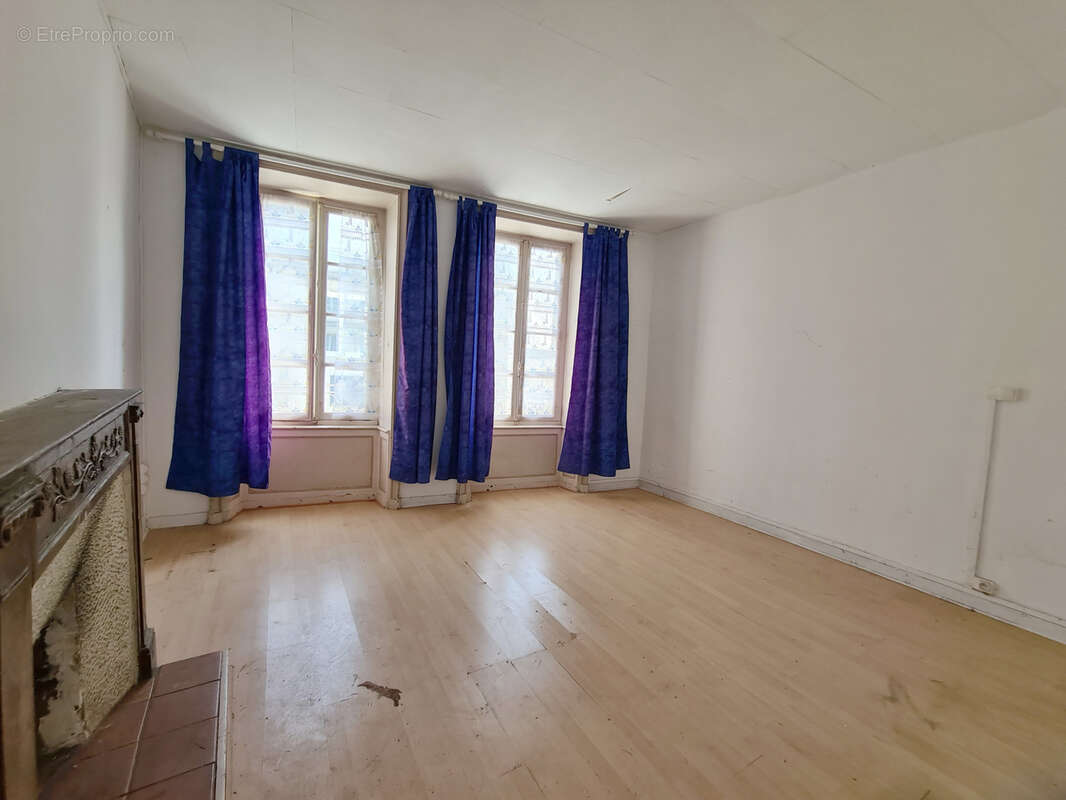 Immeuble de plus de 225m2 en plein centre-ville de guingamp! - photo 4