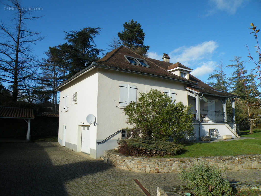 Maison à VILLEFRANCHE-DE-ROUERGUE