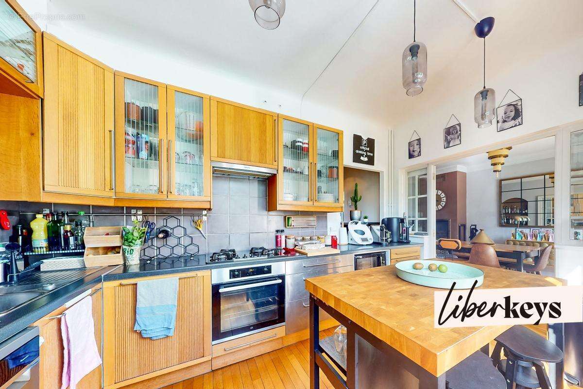 Maison 127m² avec piscine, jardin, terrasse, sous-sol et double parking à Gagny - photo 5