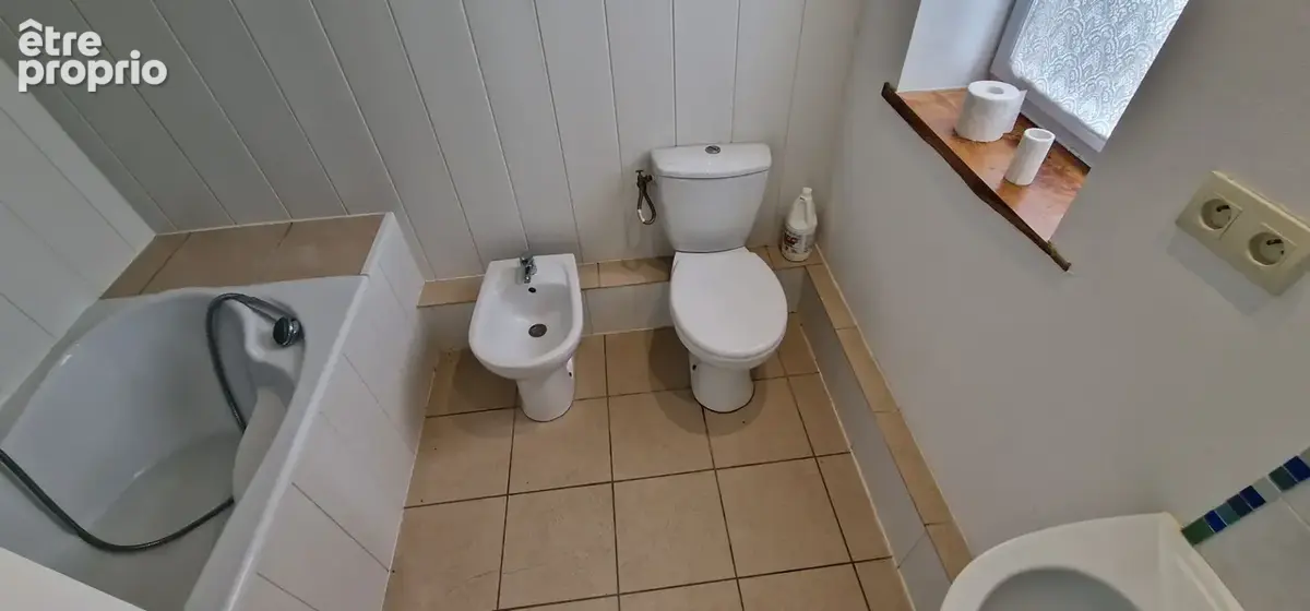 CÔTES D'ARMOR  Maison de plain-pied de 2014, , 4 chambres, dans un environnement calme à proximité de Plemet et de l'accès N164. - photo 11